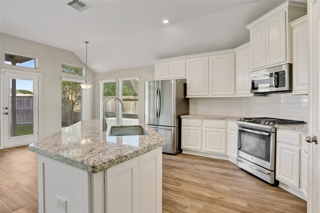 Building Photo - 1430 Laura Hills Ln Rental