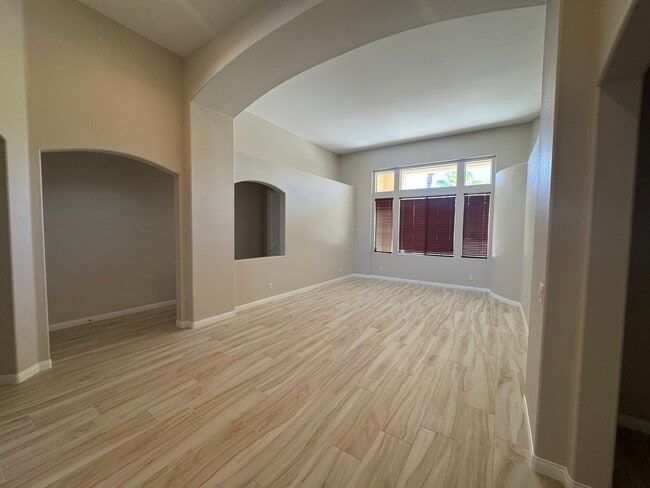 Photo - 712 Pinnacle Heights Ln