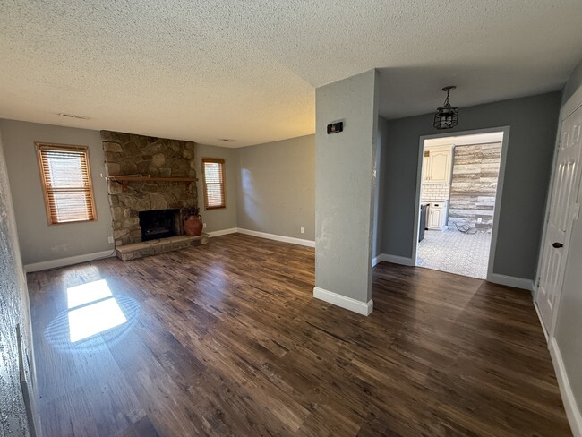 Photo - 5664 Buckhorn Rd