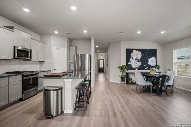 Photo - 3 Bedroom/2 Bath Potranco Run Subdivision