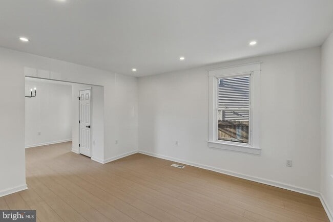 Photo - 507 Washburn Ave