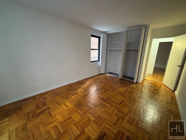 Photo - 5 AVENUE Unit 2C