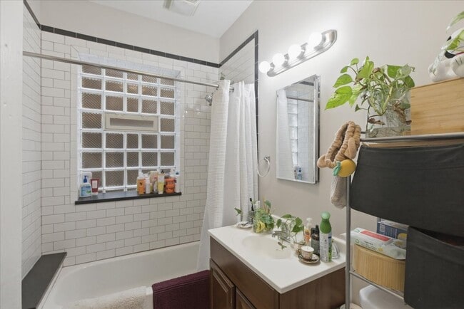 Photo - 1042 North Kedzie-1 Unit 1