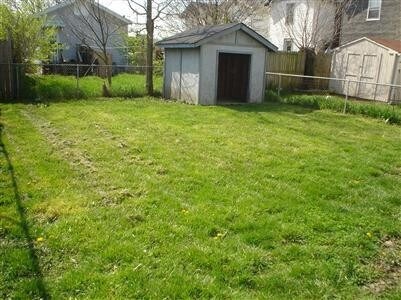 Photo - 213 W 34th St