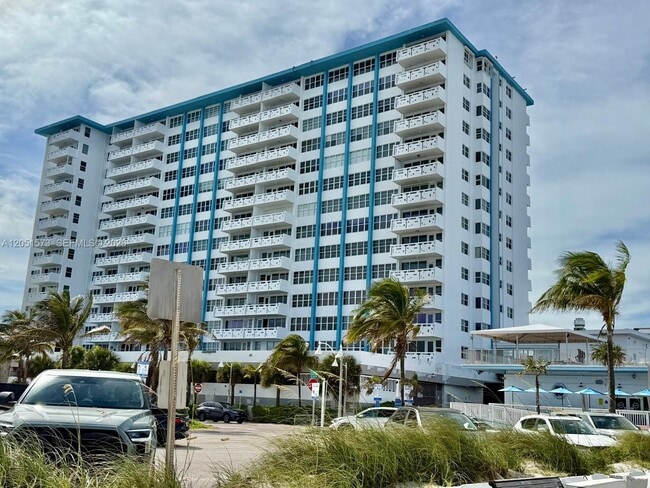 Photo - 3111 N Ocean Dr Unit 401