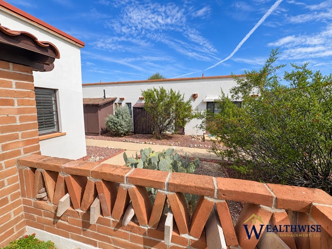 Fully Furnished 55+ Green Valley Villa — 2 Community Pools — 1-Year+ Lease