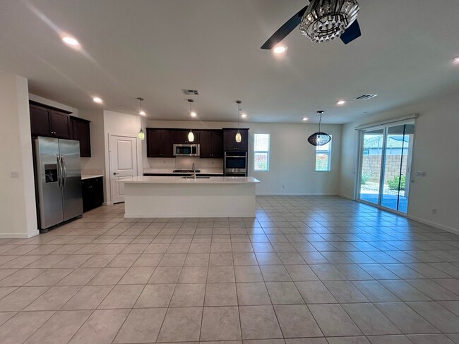 Building Photo - 40082 Catania Ct