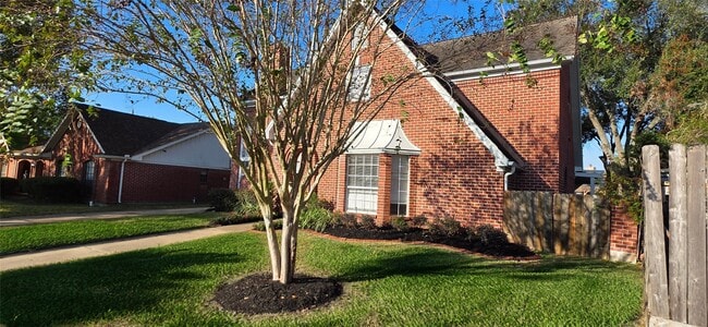 Photo - 14810 Charlmont Dr