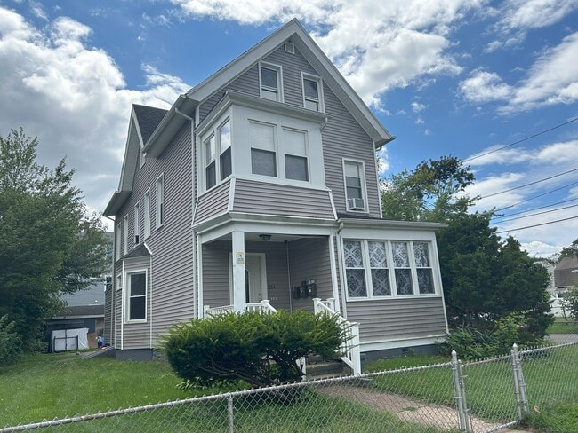Building Photo - 214 Blohm St Unit 3rd fl Rental