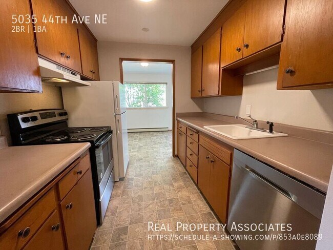 Photo - 5035 44th Ave NE