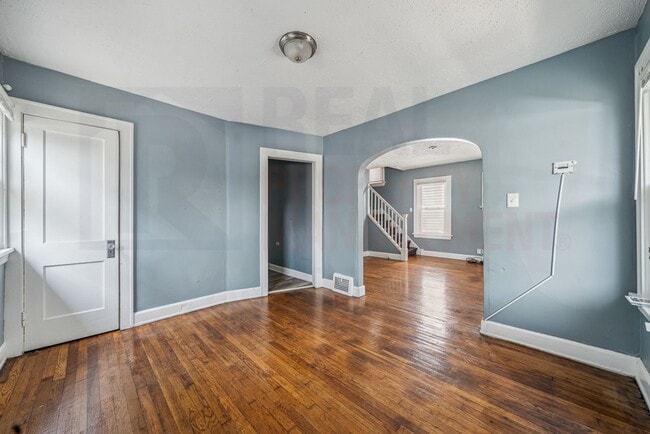 Photo - 10613 Avon Ave