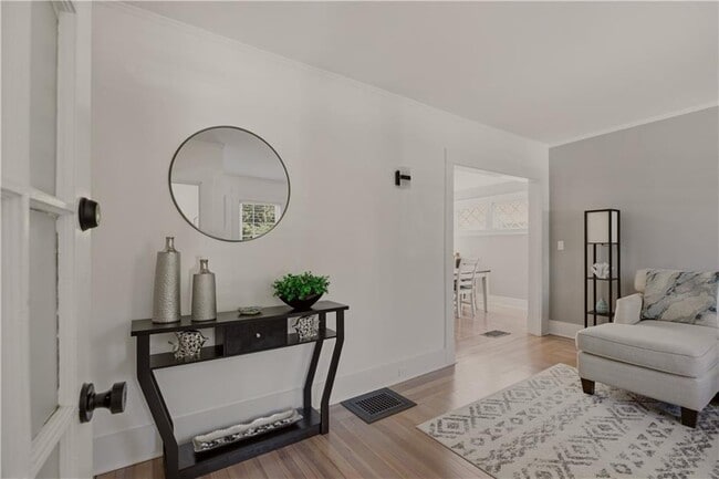 Photo - 21 Pell St