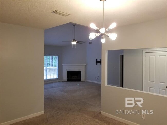 Photo - 105 Diane Cir