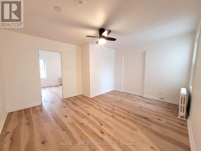 Photo - 145 St Andrew St Unité 2