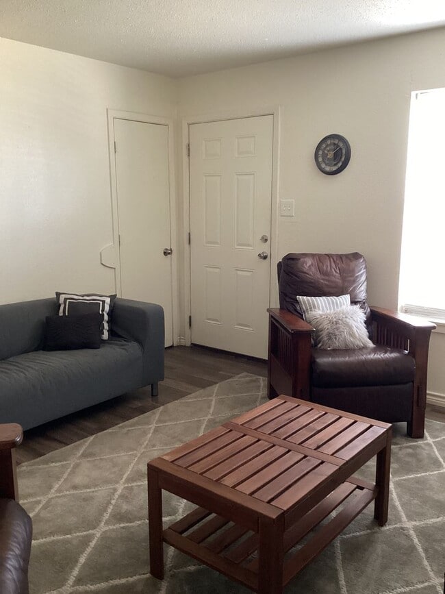 Photo - Fully Furnished Modern 2 Bedroom on Quiet Street and Close to ENMU!