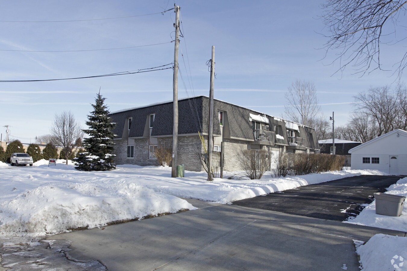 Photo - 260 N Main St