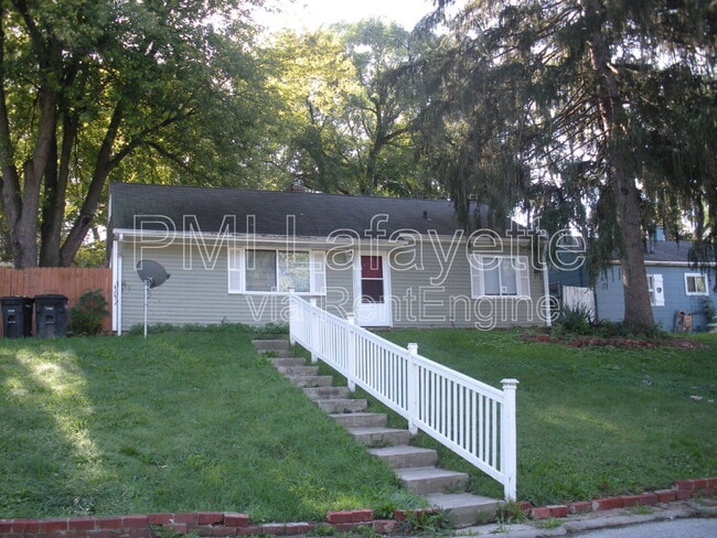 Building Photo - 2229 Roselawn Ave Rental