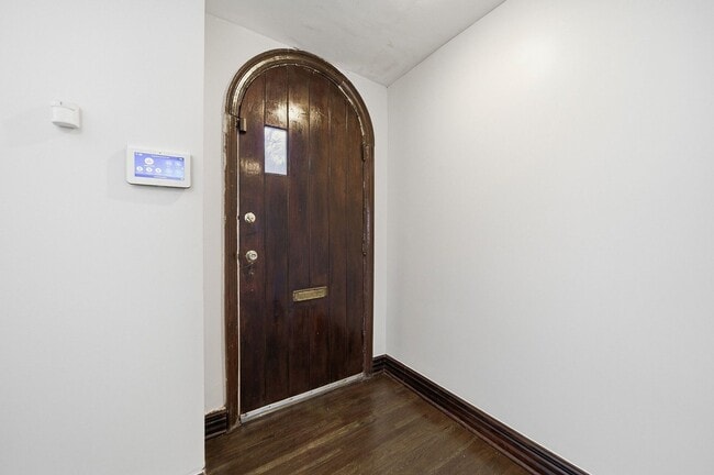 Photo - 2 Bedroom, 2 Bath Townhome located directly across from Franklin Park Conservatory
