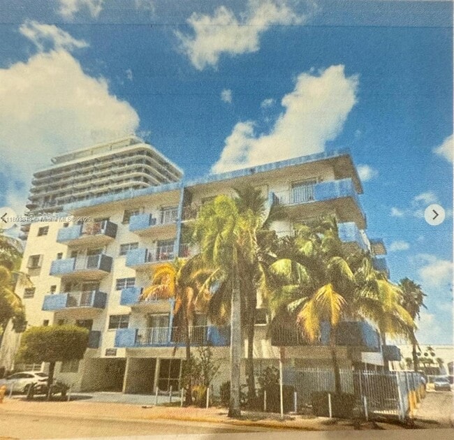 Building Photo - 7101 Byron Ave Unit 504