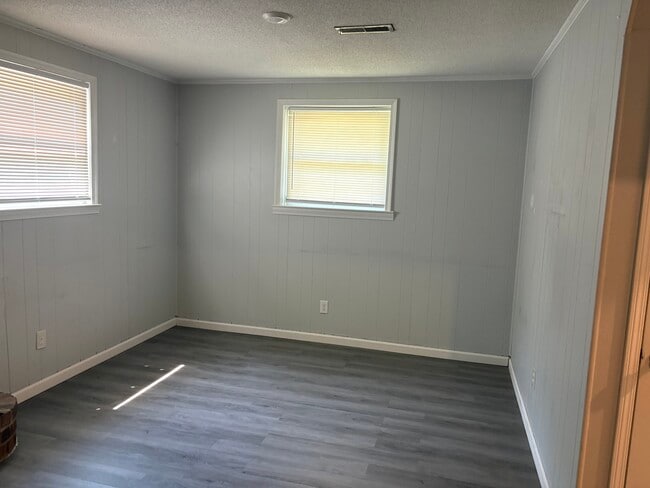 Photo - 124 Englewood Rd