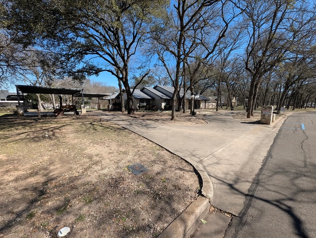 Photo - 273 Leafy Hollow Ln