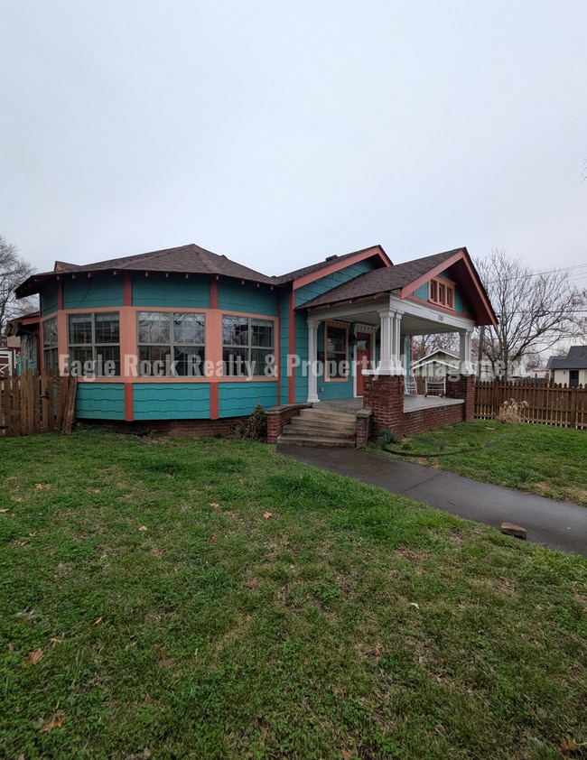 Photo - Historical Owen Park House for Rent (4beds/3baths)