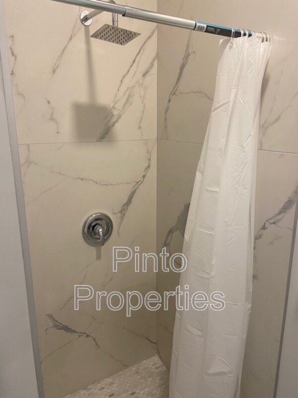 Photo - 10749-10786 86 Ave NW