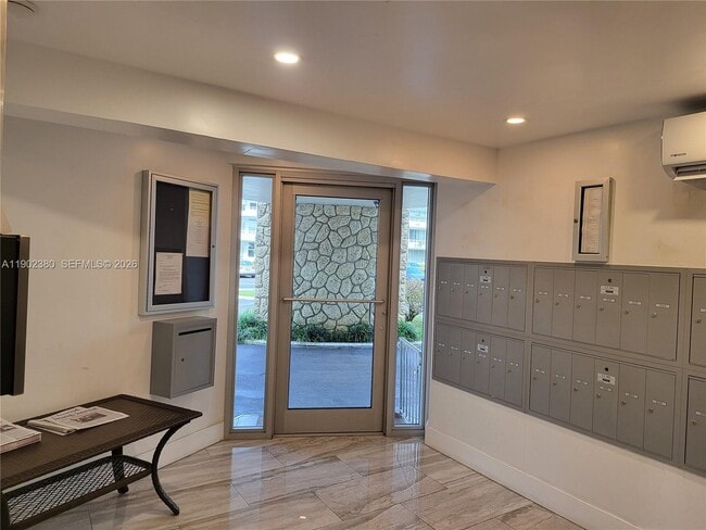 Photo - 3181 S Ocean Dr Unit 306