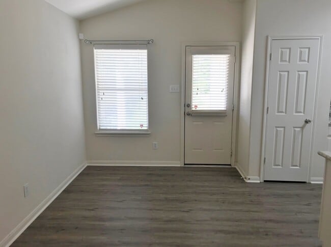 Building Photo - 28831 Frio River Loop