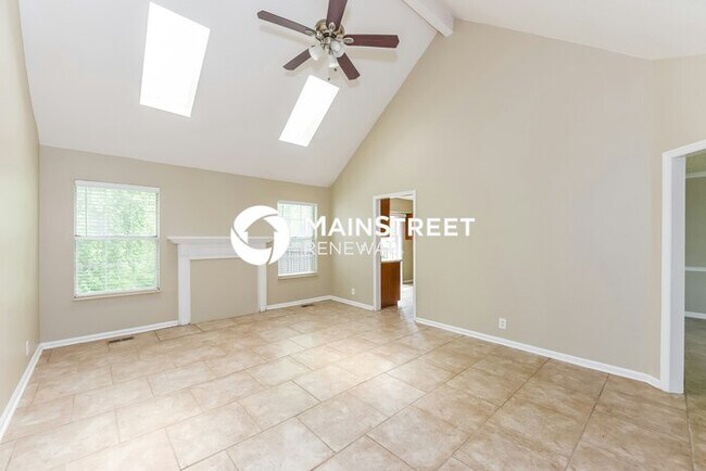 Photo - 1000 Highland Cir