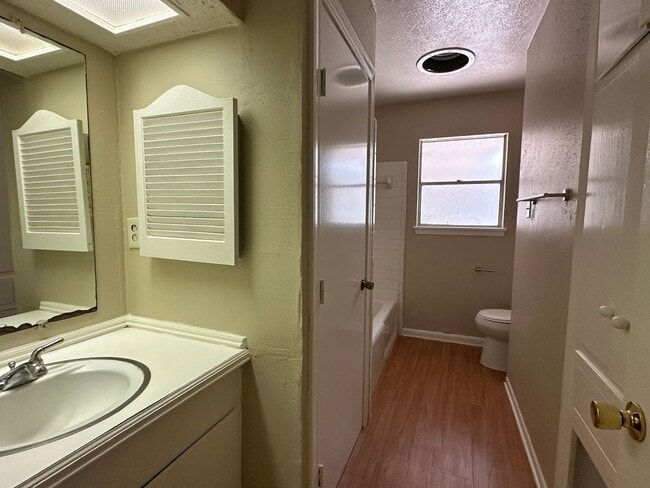 Photo - 203 Driftwood Dr
