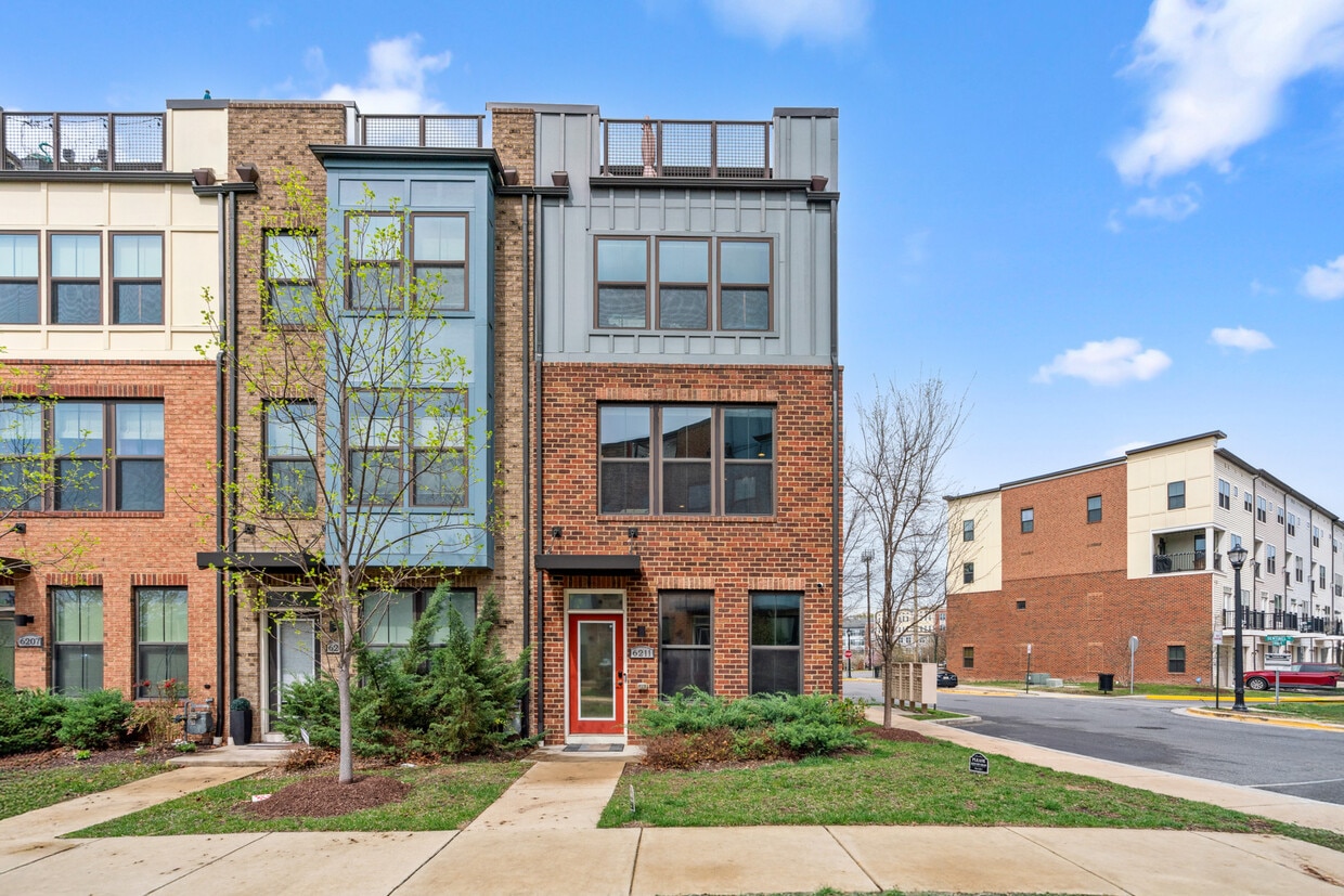 Photo - 6211 Chronicle St (Hyattsville, MD)