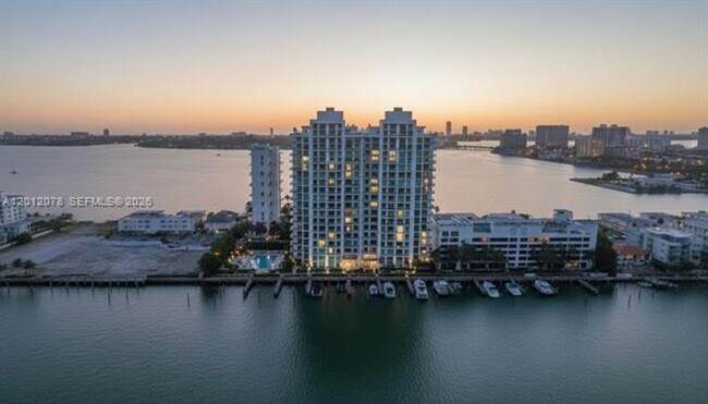 Building Photo - 7928 East Dr Unit 7928 East Dr # 1602