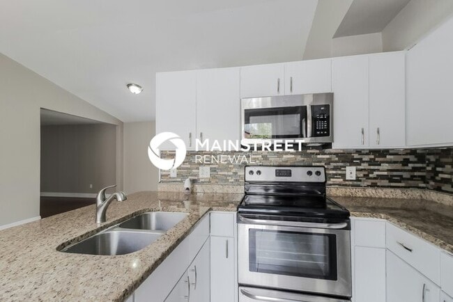 3 Bedroom Pet-Friendly Home in Orlando, FL with Main Street Renewal