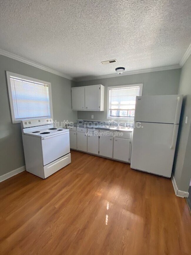 Photo - 541 Dulin St