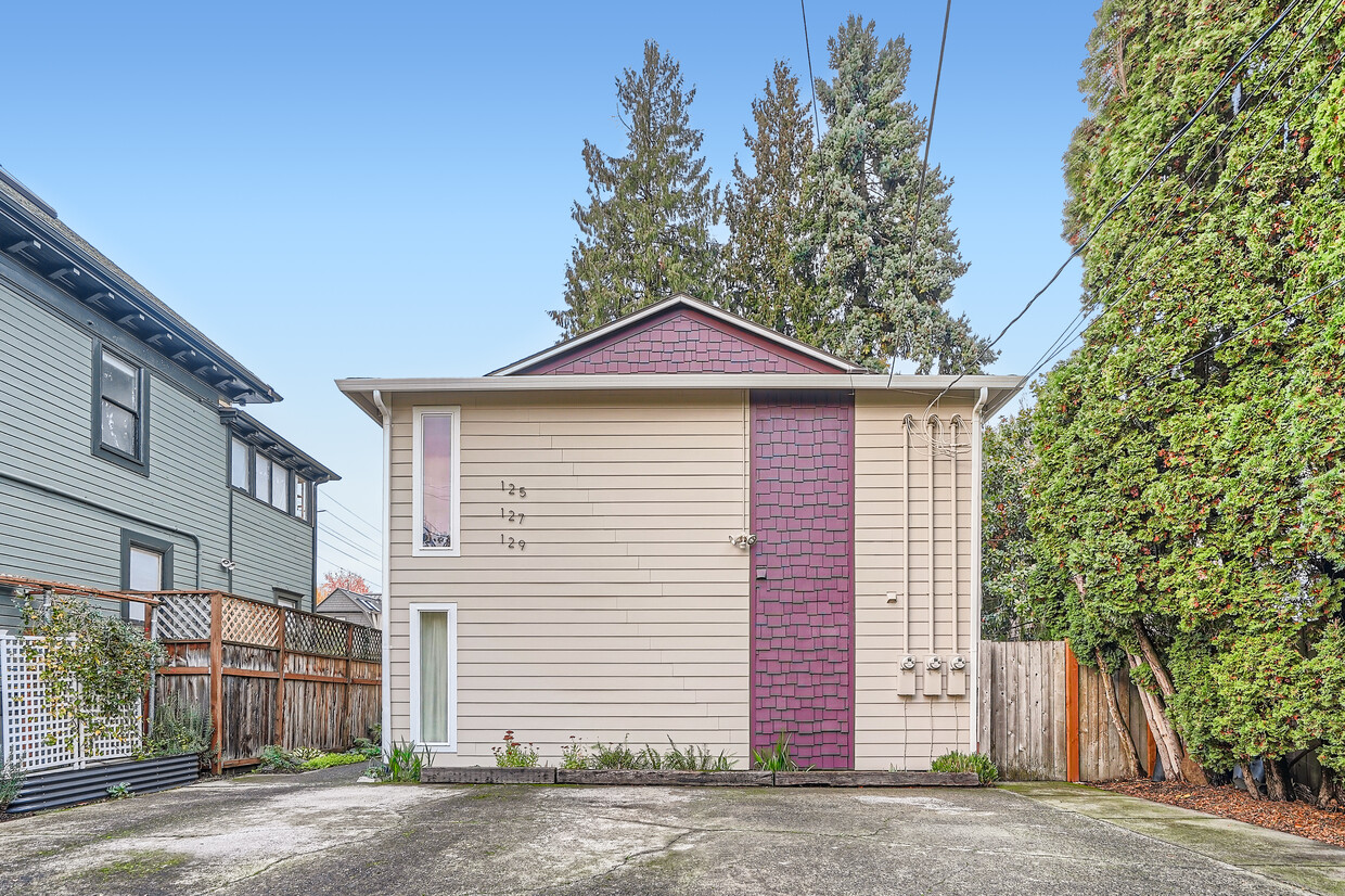 Front view, off street parking - 129 NE Thompson St (Portland, OR)
