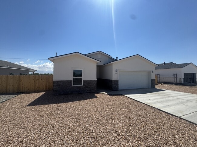 Photo - 2709 W Onyx St House