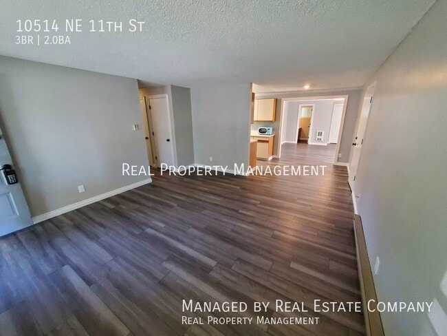 Photo - 10514 NE 11th St