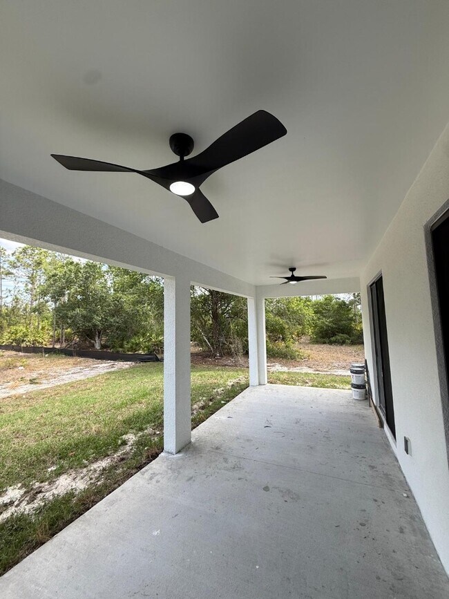 Photo - 1420 Poinsettia Ave