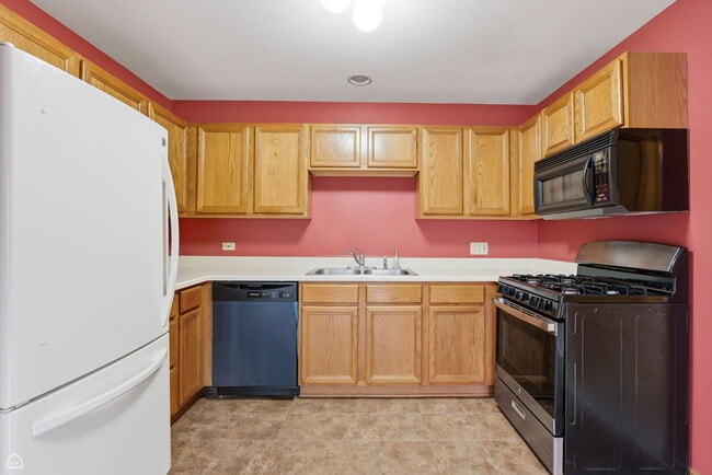 Photo - 490 Westwood Ct Unit D