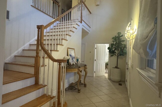 Photo - 2465 Fairway Dr