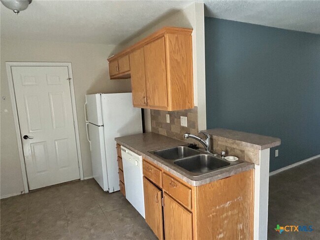 Photo - 604 Redbud Dr