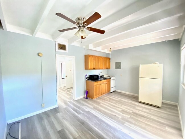 Photo - 527 48th St Apartment Unit 2