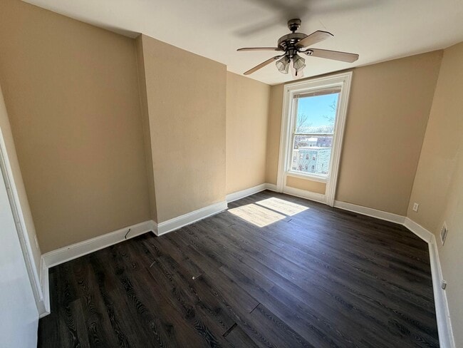 Photo - 2 Bed - 1 Bath Beautiful Apartment in Center Square, Albany. Unidad Apt #3