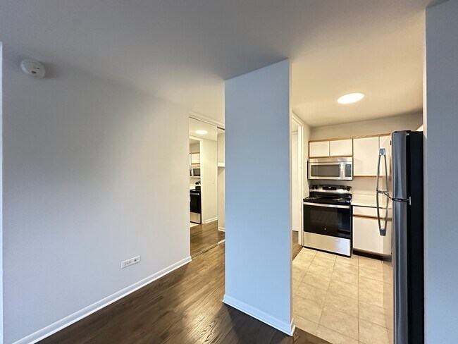 1442 N Dearborn St Unit C41