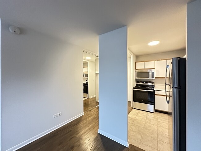 Photo - 1349 N Dearborn St Unit C41