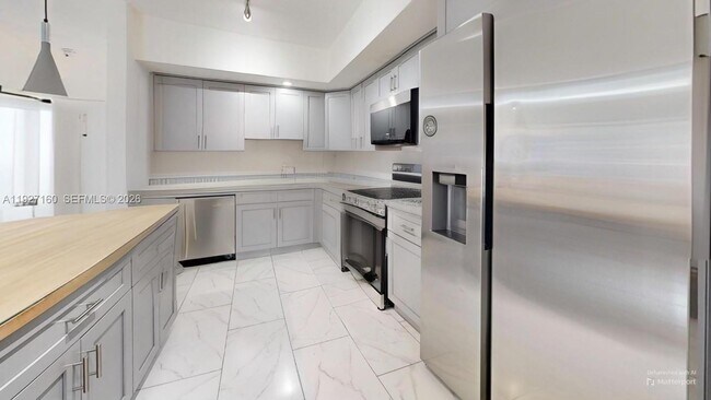 Photo - 220 SW 8th Ave Unit 1-2