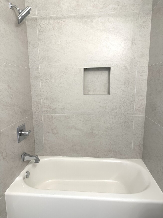 Photo - 5146 Ranstead St