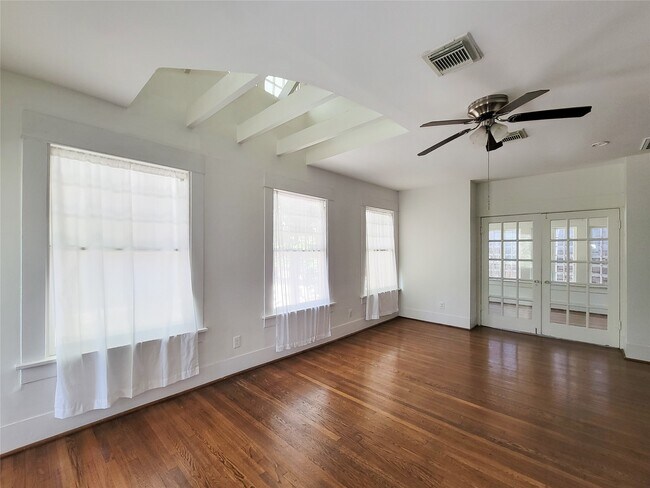 Photo - 815 Sul Ross St Unit 3