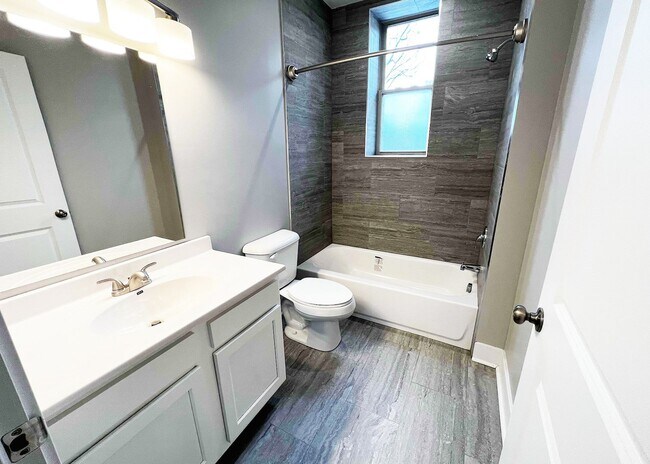 Photo - 3216 Bishop St Unit 3216-02